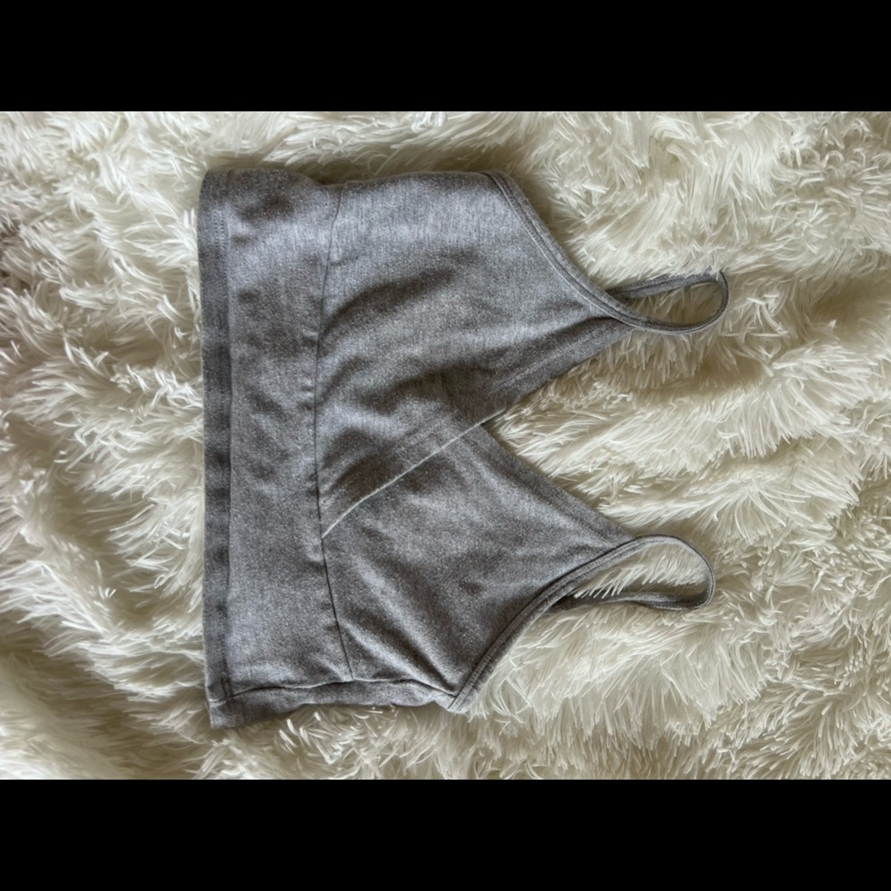 Great crop top. Perfect condition